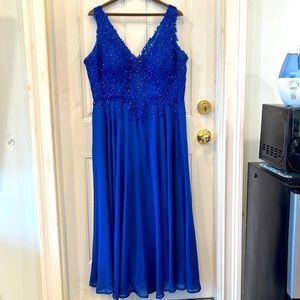 XXL size 12/14 royal blue flowing gown.